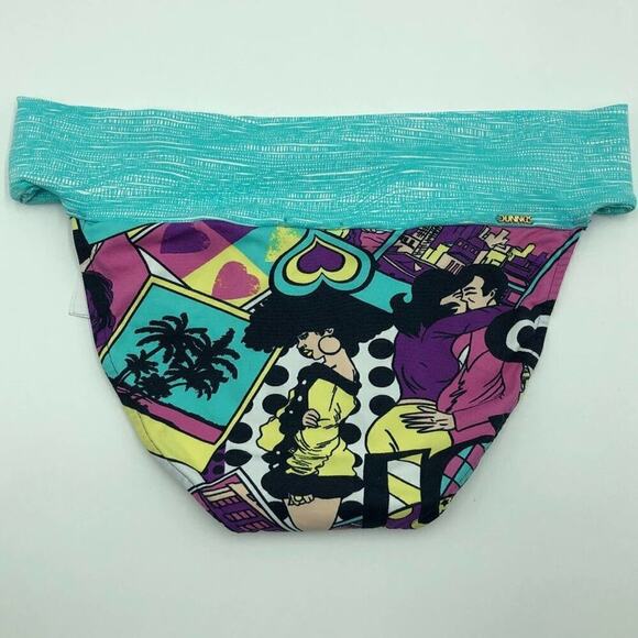 Dunnas Bikini Bottoms Low Rise Love Print NWT M - Picture 6 of 10